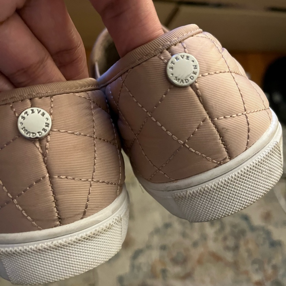Slip-on Sneakers š©· - Picture 3 of 3